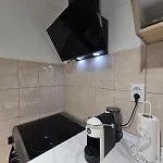 Apartman Bright & Cozy Home, *