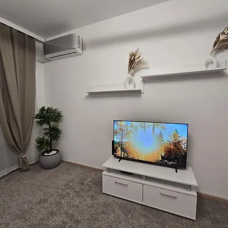 Bright & Cozy Home, Appartamento Skopje